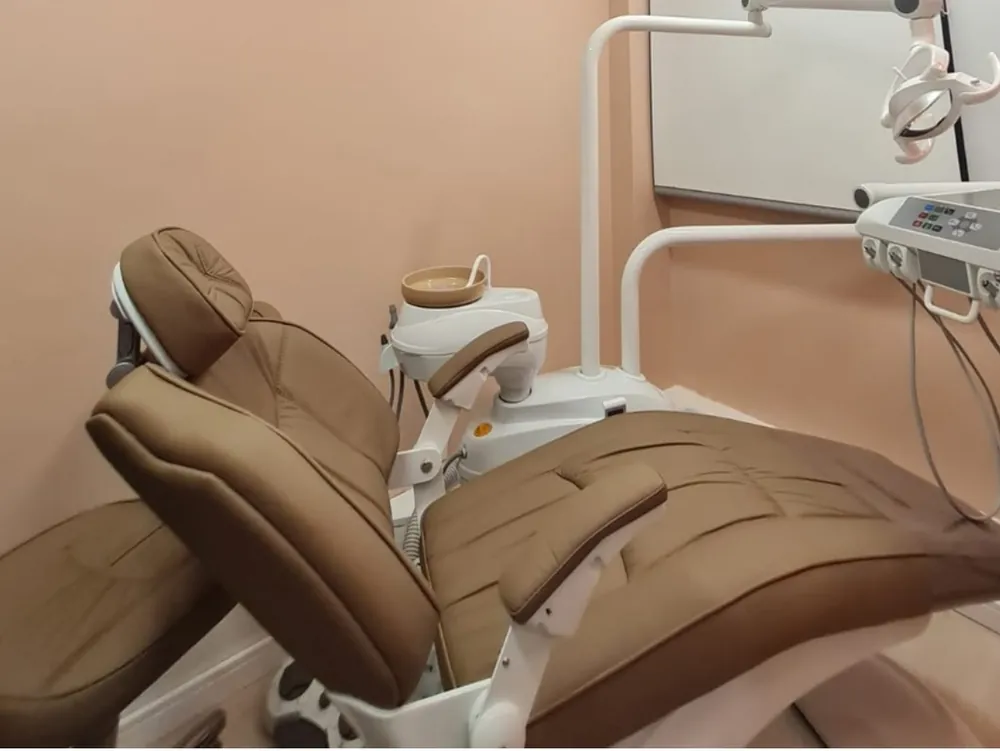 Cadeira odontológica do consultório da Smille Odontologia